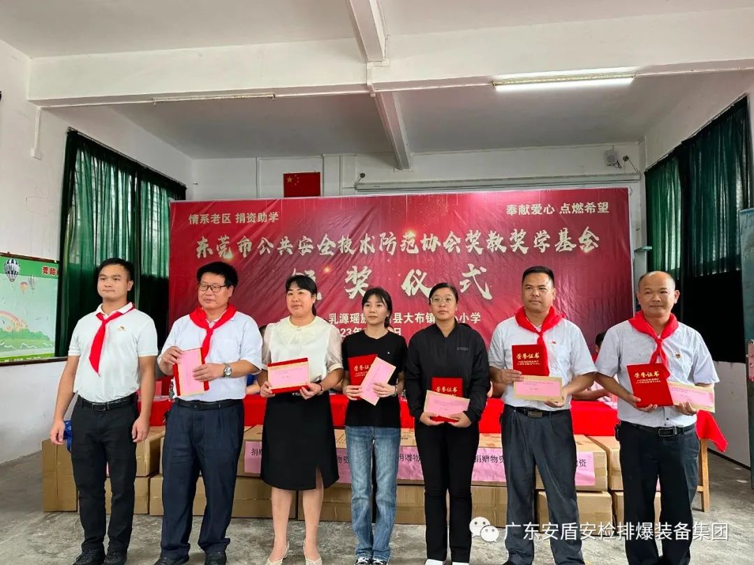 1695809918474434.jpg 1695809918474434.jpg