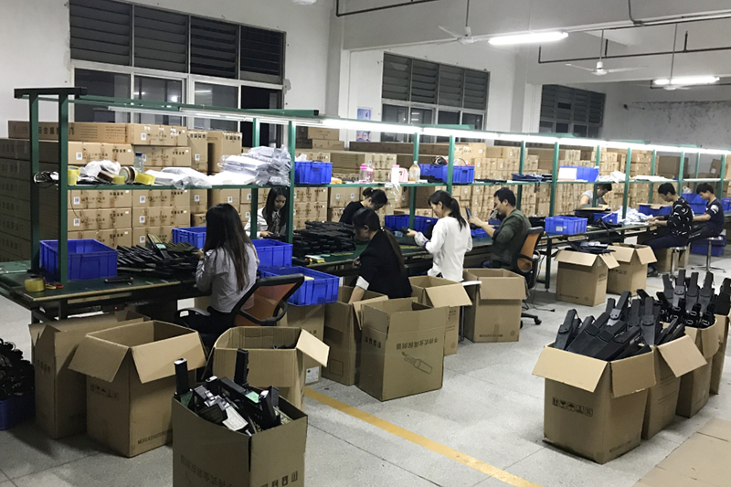 金屬探測(cè)器生產(chǎn)車間